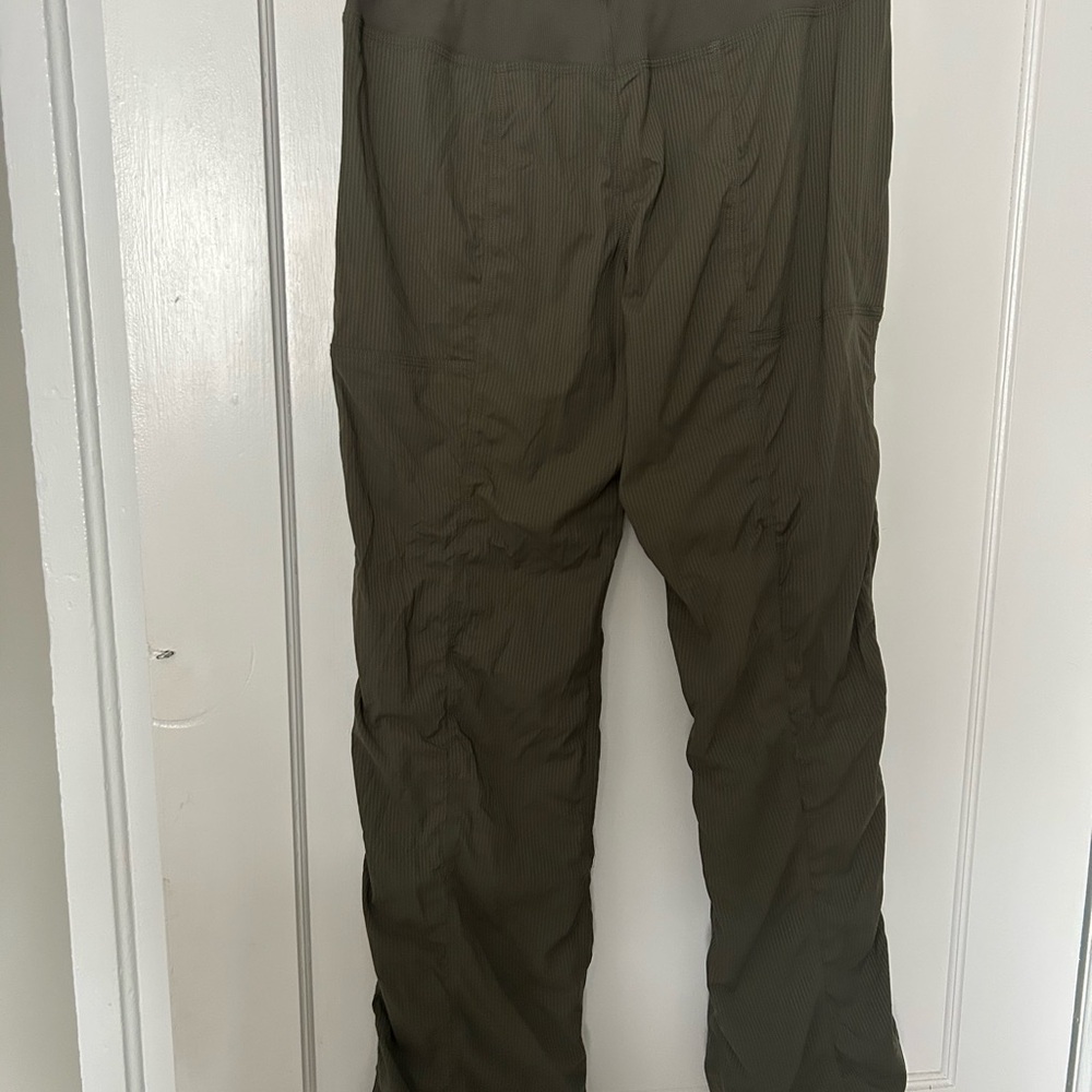 Lululemon women’s army green dance studio pant - Picture 2 of 8